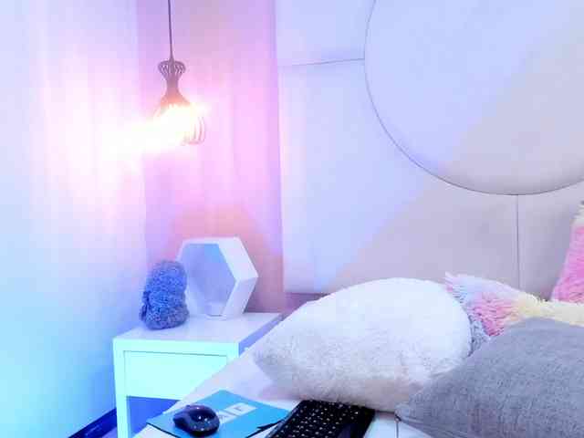 Miaa-Carter webcam