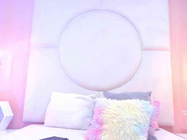 Miaa-Carter webcam