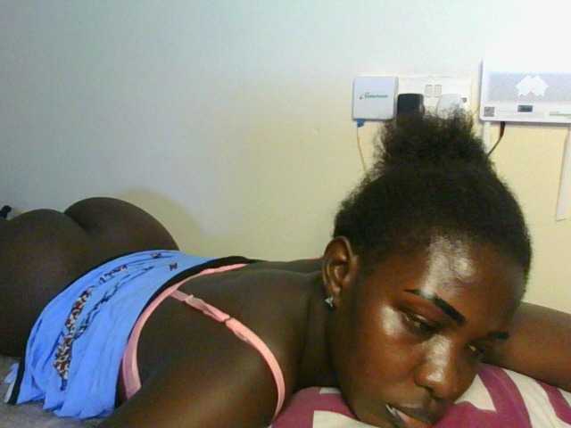 Melaniebae1 live cam on BongaCams