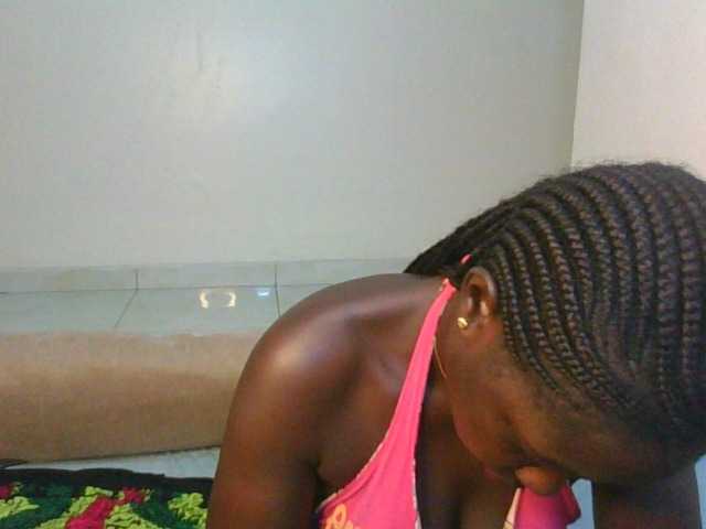 Melaniebae1 live cam on BongaCams