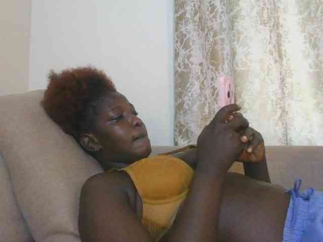 Melaniebae1 webcam