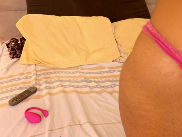 Kimmiie live cam on BongaCams