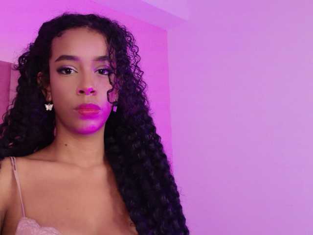 Kimmiie live cam on BongaCams