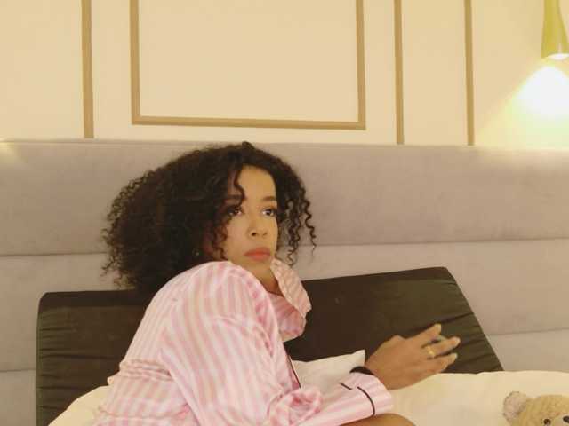 Kimmiie live cam on BongaCams