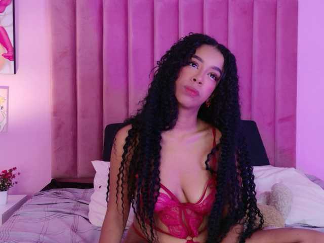 Kimmiie live cam on BongaCams