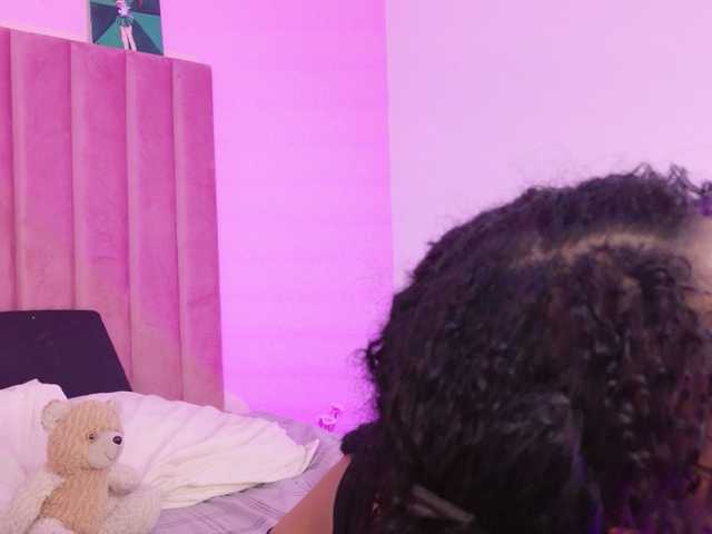 Kimmiie live cam on BongaCams