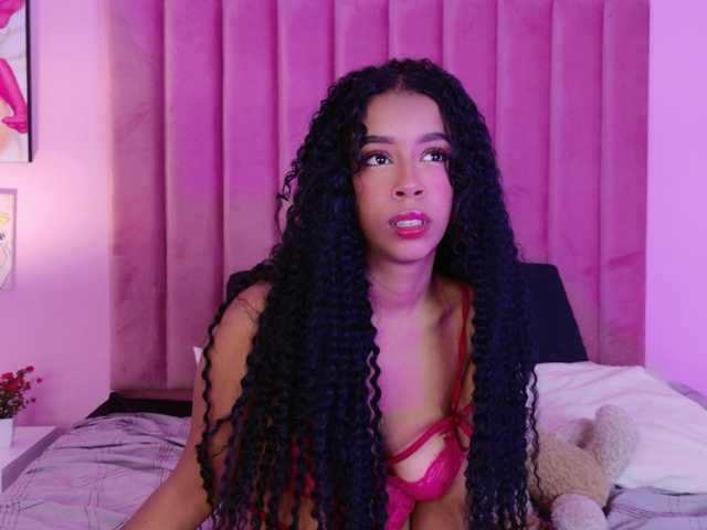 Kimmiie live cam on BongaCams
