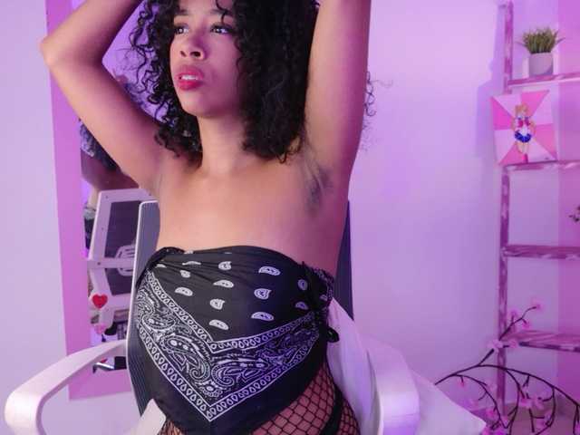 Kimmiie live cam on BongaCams