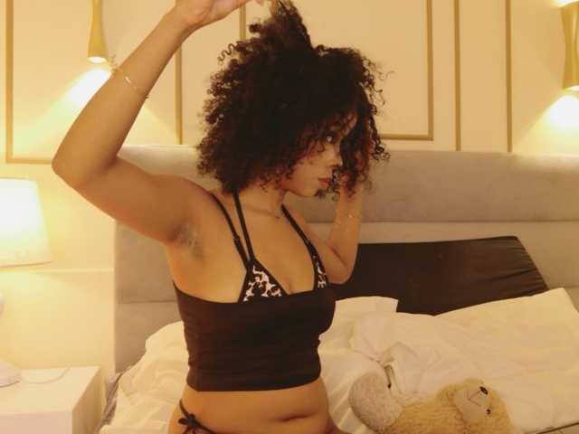 Kimmiie live cam on BongaCams