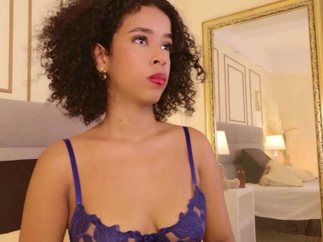 Kimmiie live cam on BongaCams