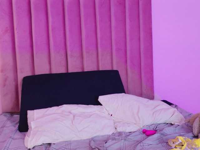 Kimmiie live cam on BongaCams