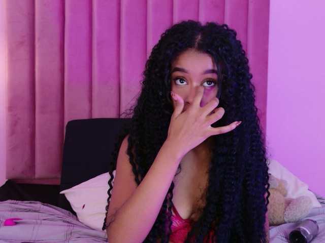 Kimmiie live cam on BongaCams