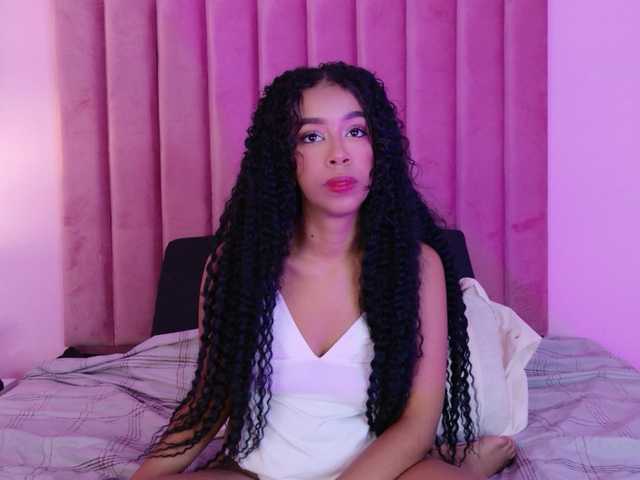 Kimmiie live cam on BongaCams