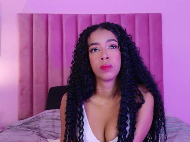 Kimmiie live cam on BongaCams