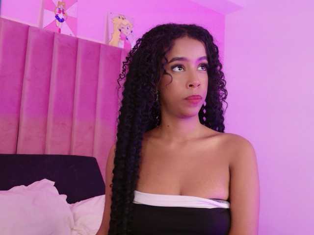 Kimmiie live cam on BongaCams