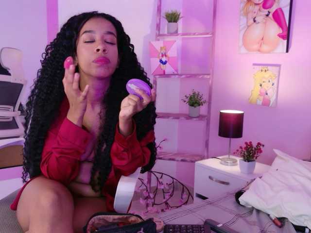 Kimmiie live cam on BongaCams