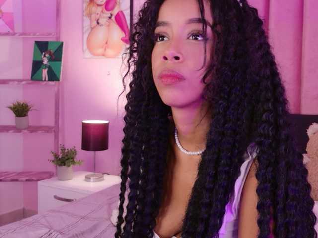 Kimmiie live cam