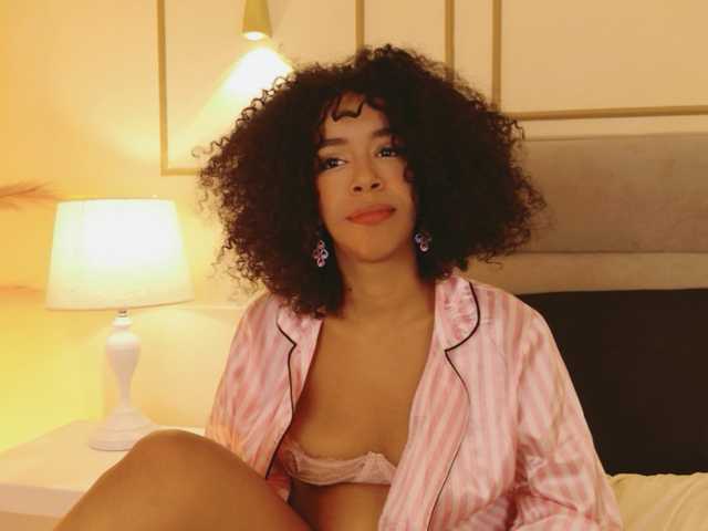 Kimmiie live cam on BongaCams