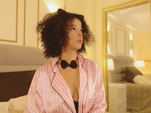 Kimmiie live cam on BongaCams