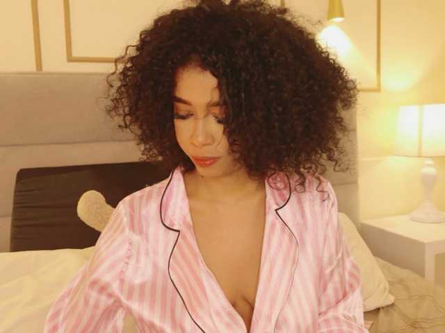 Kimmiie live cam on BongaCams