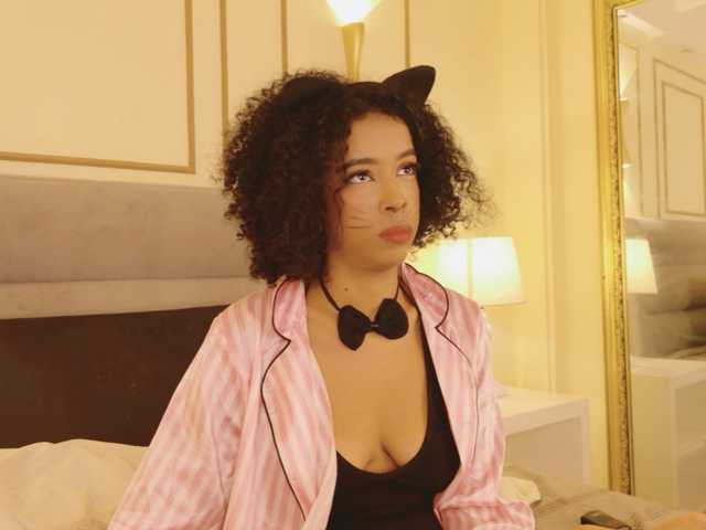 Kimmiie live cam on BongaCams