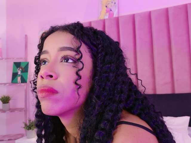 Kimmiie live cam on BongaCams