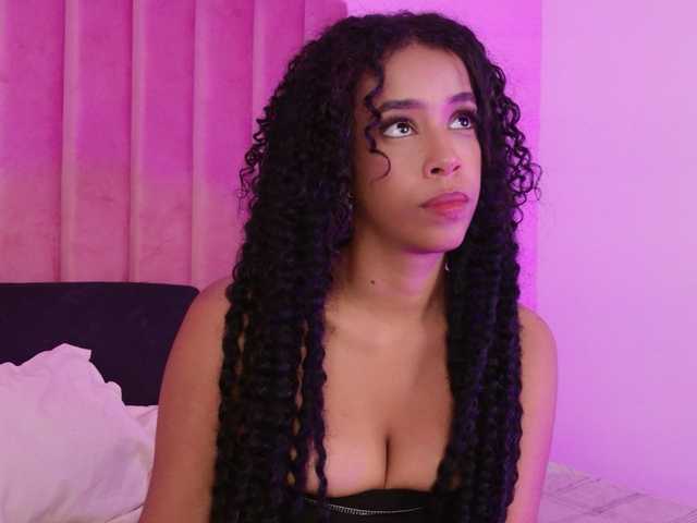 Kimmiie live cam on BongaCams