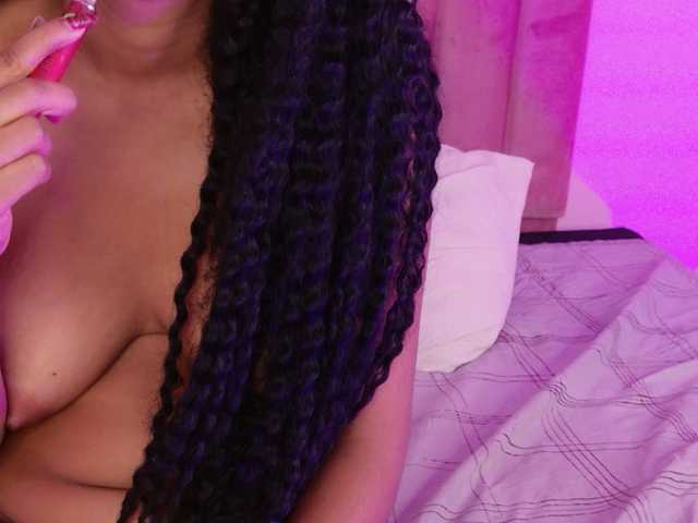 Kimmiie live cam on BongaCams