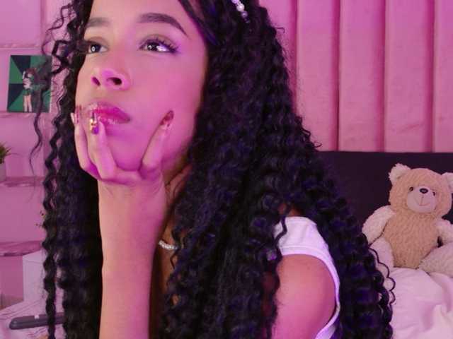 Kimmiie live cam on BongaCams