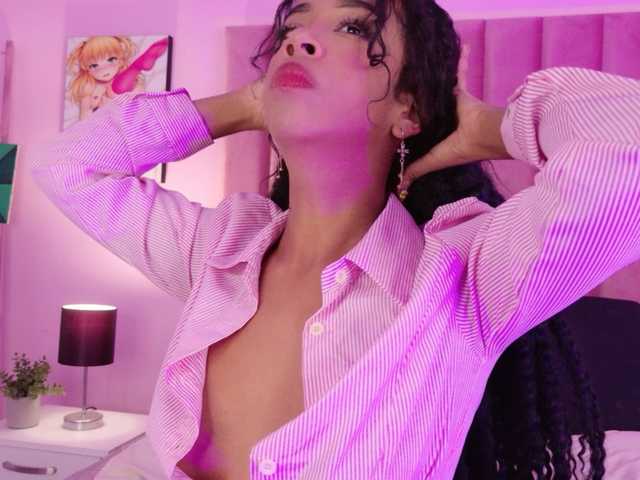 Kimmiie live cam on BongaCams