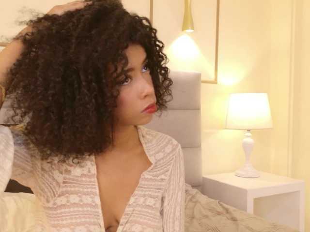 Kimmiie live cam on BongaCams