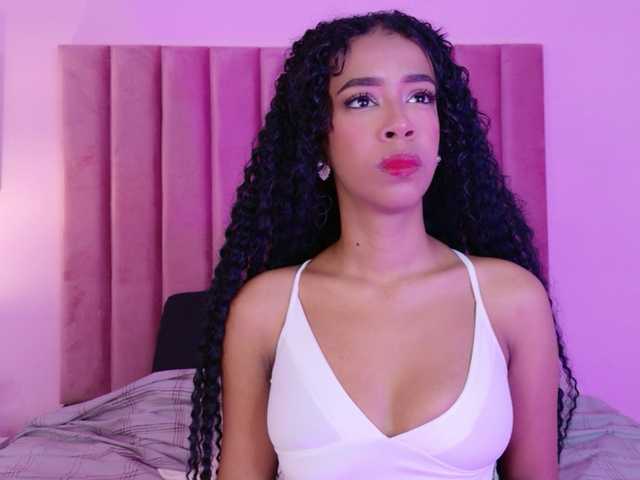 Kimmiie live cam on BongaCams