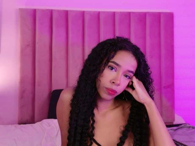 Kimmiie live cam on BongaCams
