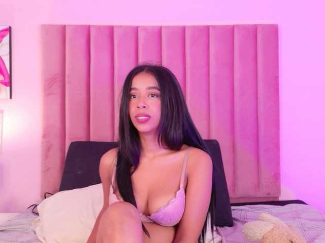 Kimmiie live cam on BongaCams