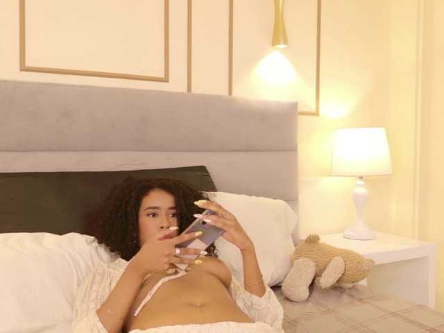 Kimmiie live cam on BongaCams