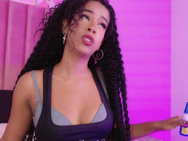 Kimmiie live cam on BongaCams