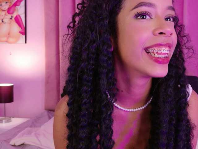 Kimmiie live cam on BongaCams