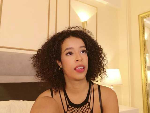 Kimmiie live cam on BongaCams