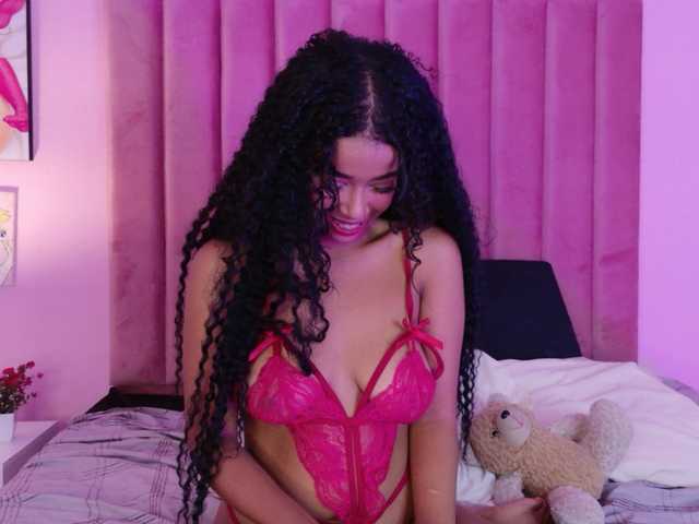 Kimmiie live cam on BongaCams