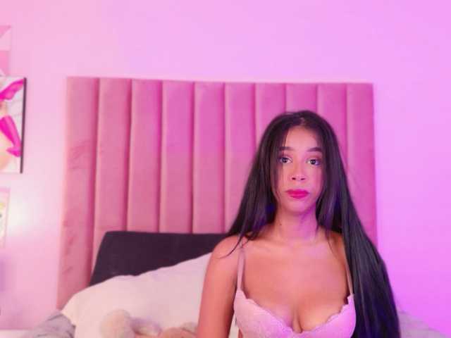 Kimmiie live cam on BongaCams