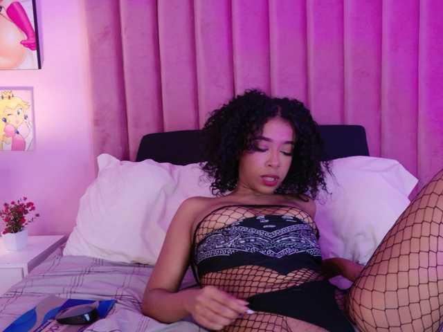 Kimmiie live cam on BongaCams