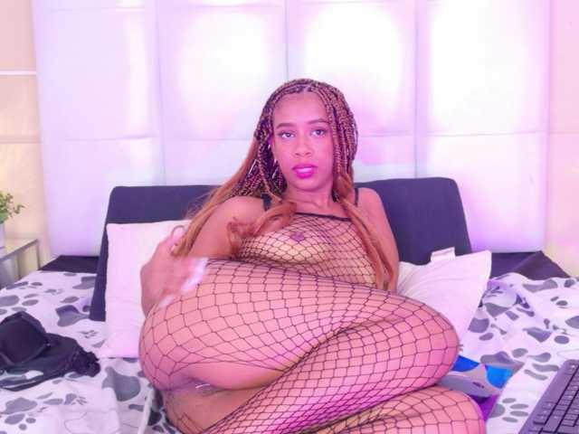 Kimmiie live cam on BongaCams