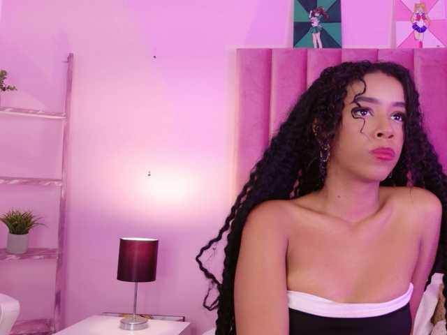 Kimmiie live cam on BongaCams
