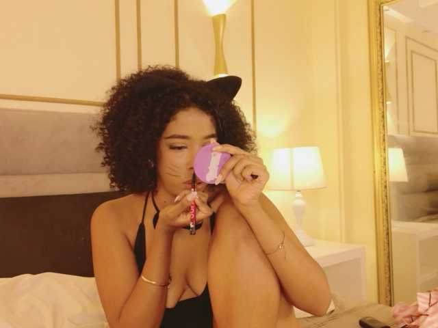 Kimmiie live cam on BongaCams