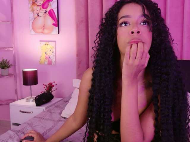 Kimmiie live cam on BongaCams