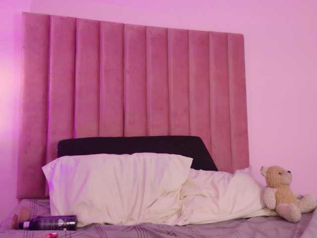 Kimmiie live cam on BongaCams