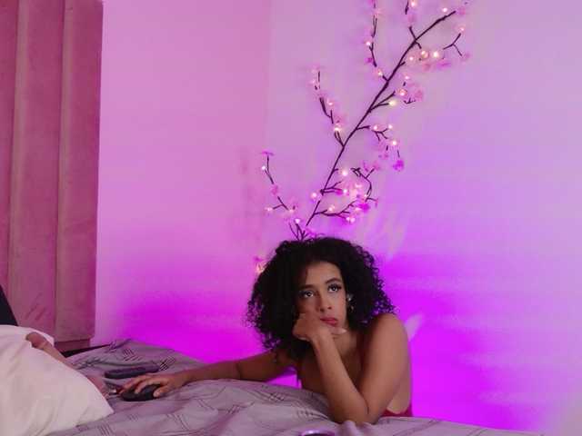 Kimmiie live cam on BongaCams