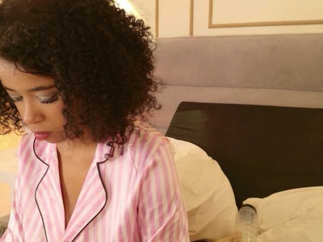 Kimmiie live cam on BongaCams