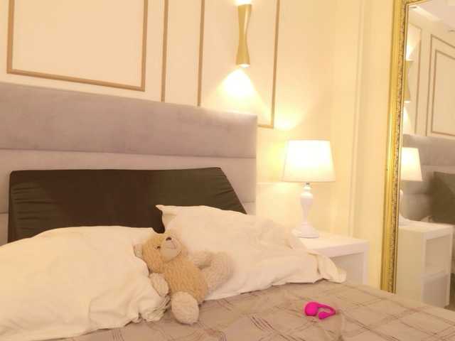 Kimmiie live cam on BongaCams