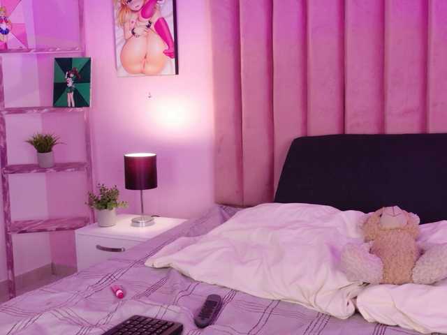 Kimmiie live cam on BongaCams